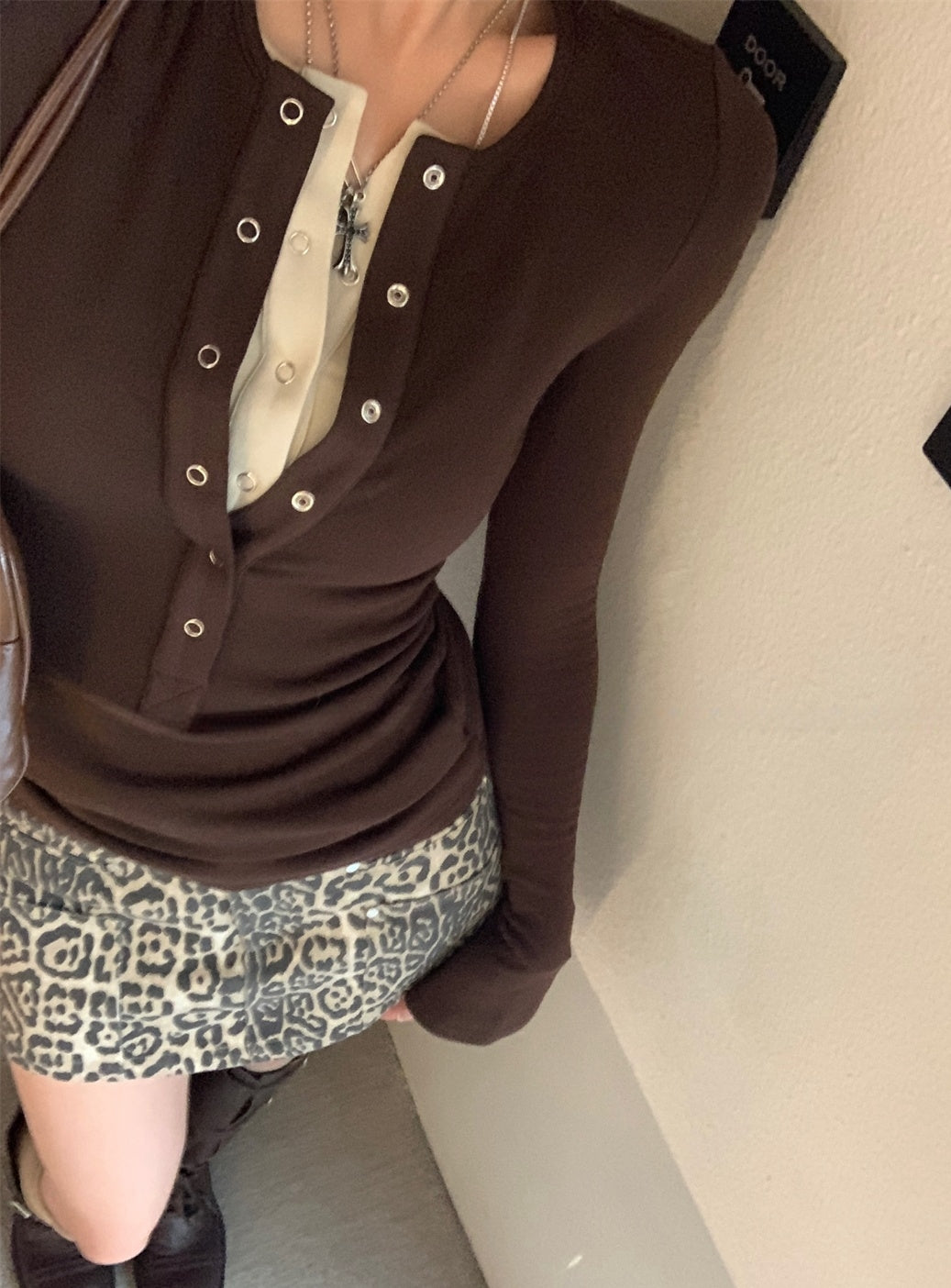 Two-in-One Contrast Long-Sleeve Versatile Layering Tee(BROWN)
