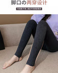 Fleece-Reinforced Stretch Slim-Fit Treading Thermal Pants