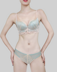 Luxurious and Elegant Lace Deep V Wire-Free Bra