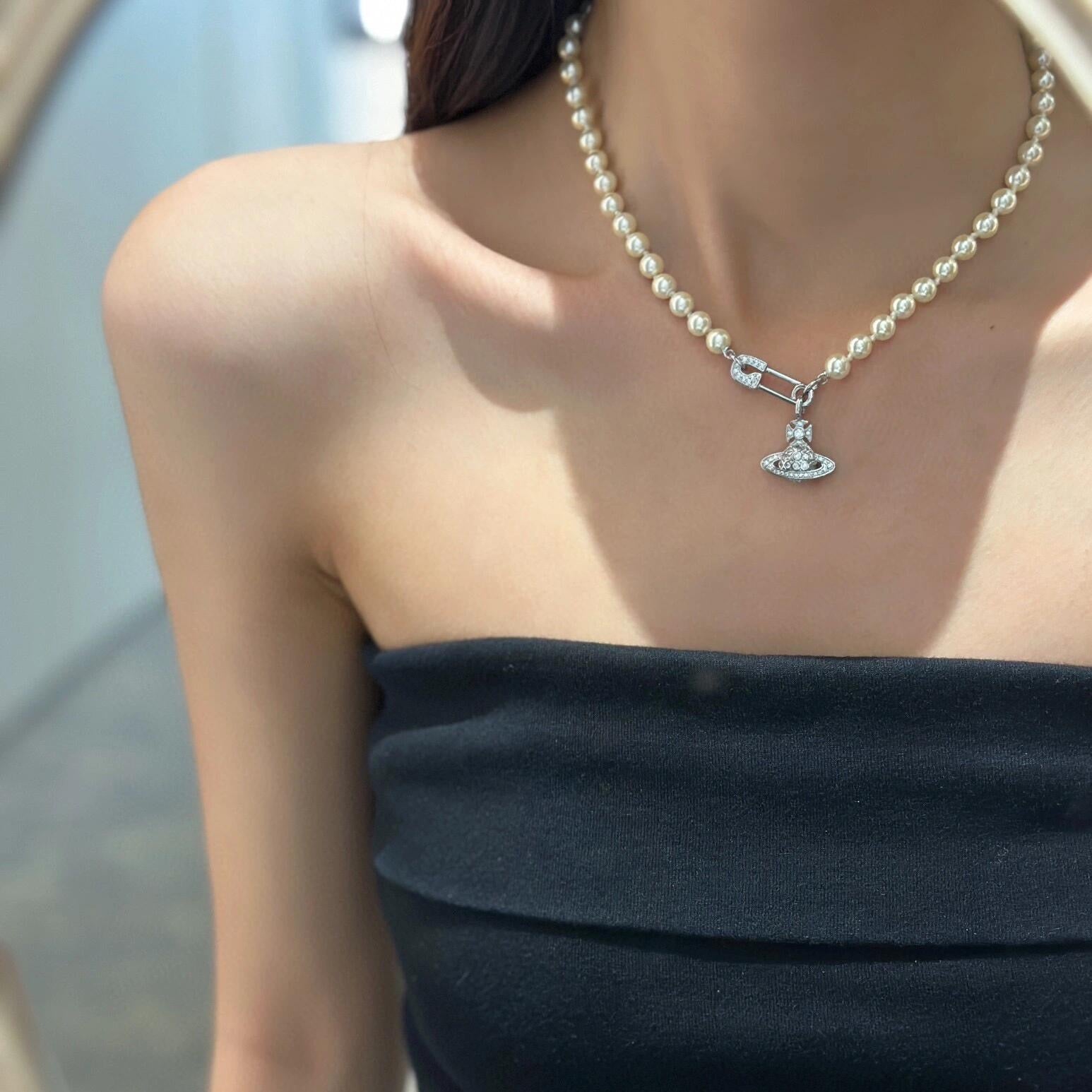 Vivienne Westwood-Inspired Saturn Brooch Rhinestone Necklace  