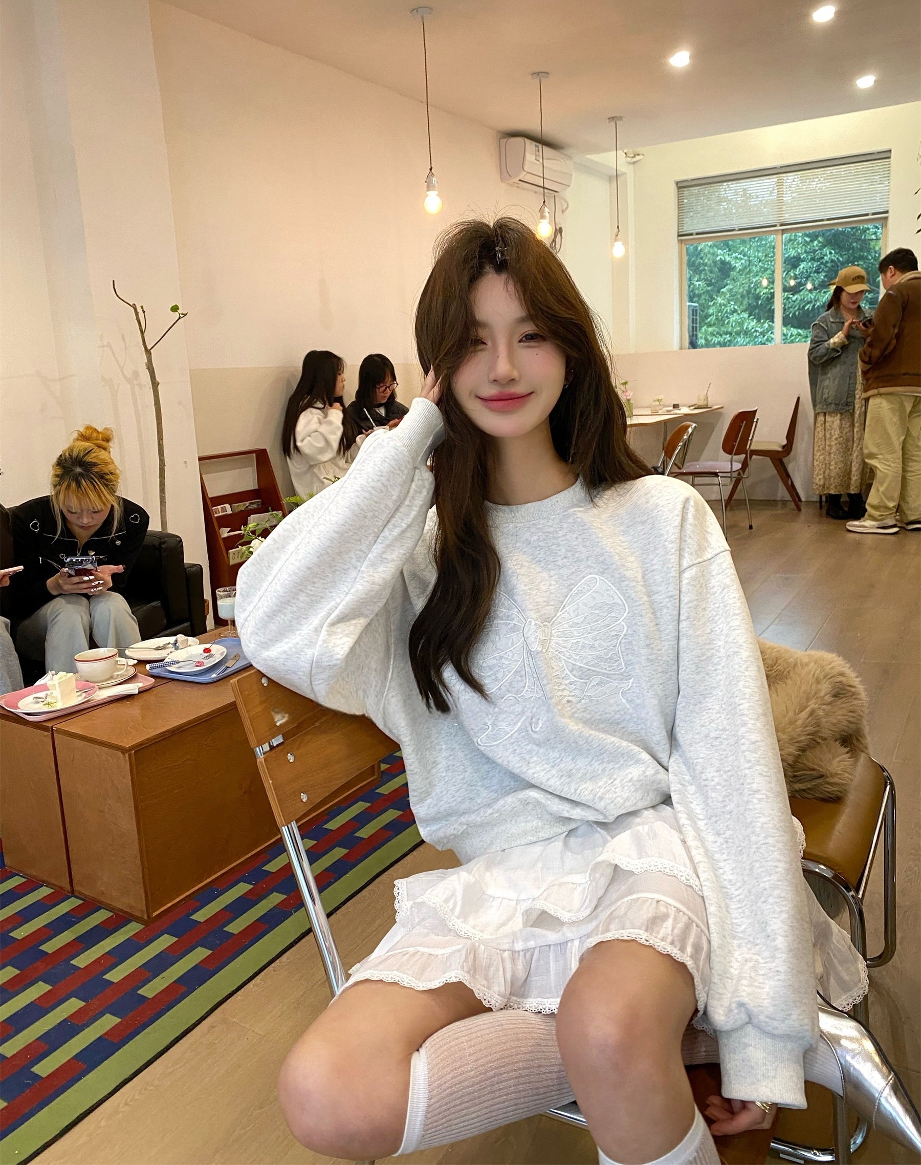 Korean-Style Relaxed Sweatshirt with Lace Bow Detail