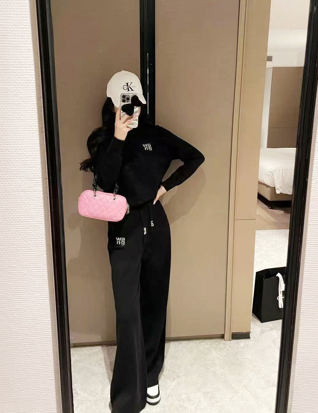 Rhinestone AW Logo Thick Knit Set