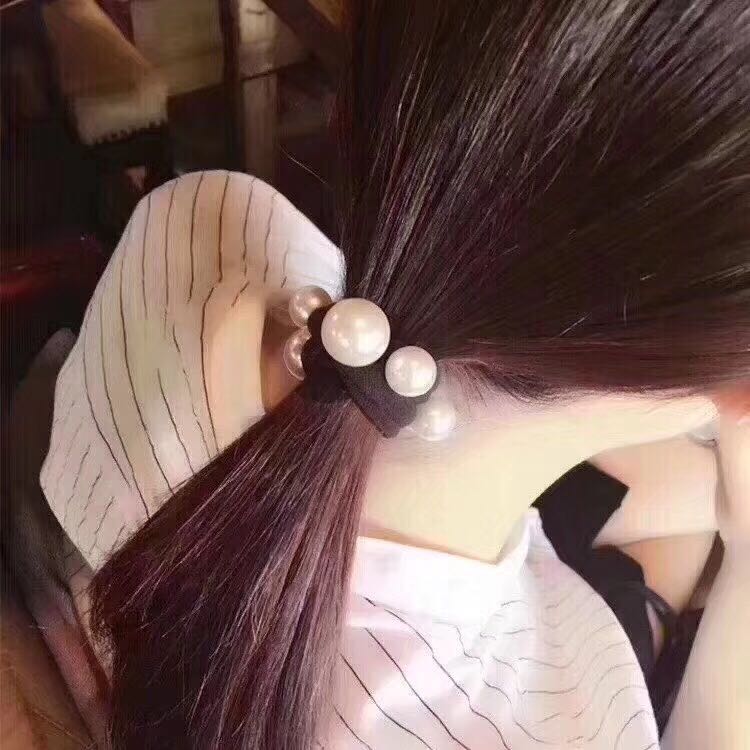 Korean Pearl Hair Tie