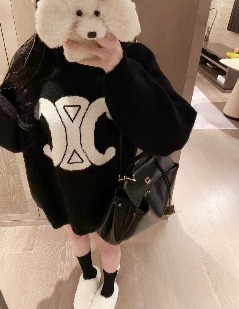 Thick Logo Sweater + Matching Socks Set