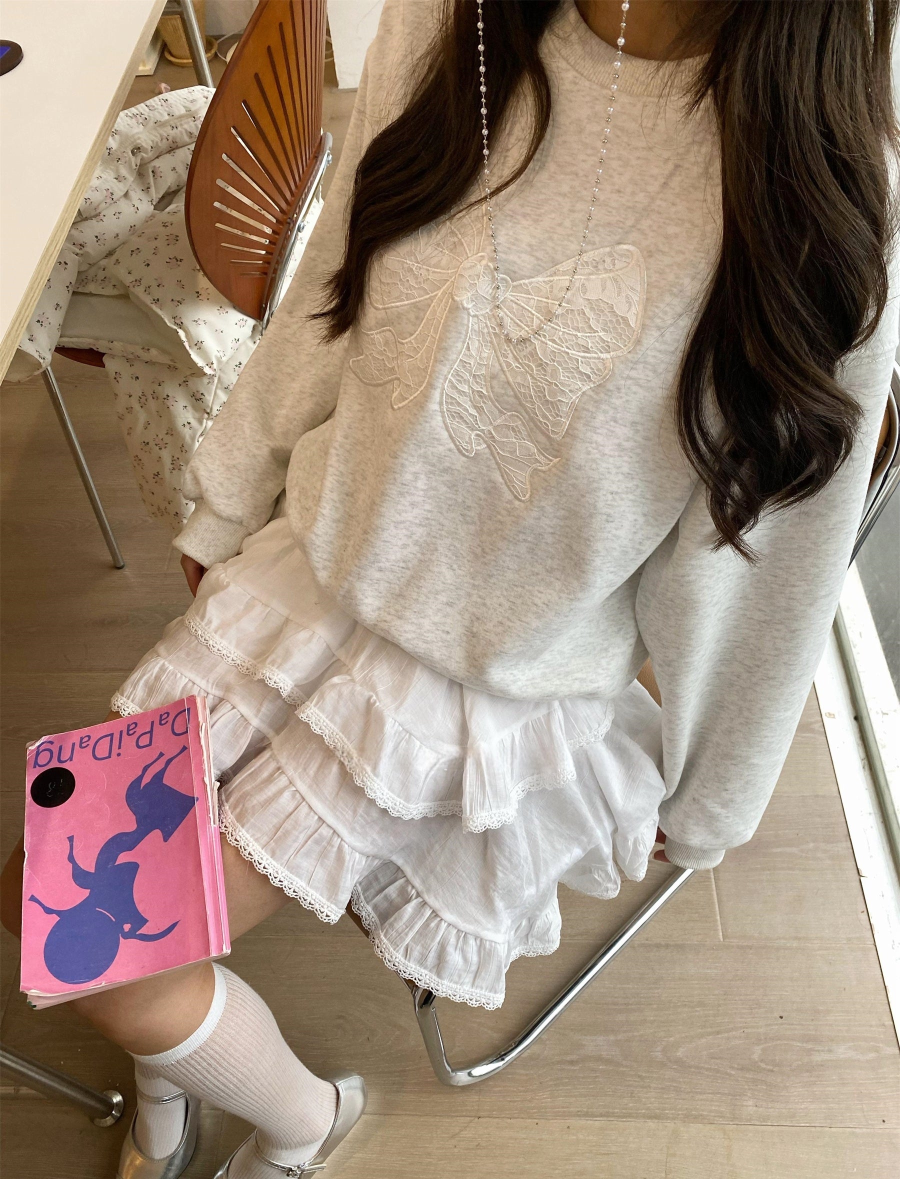 Korean-Style Relaxed Sweatshirt with Lace Bow Detail