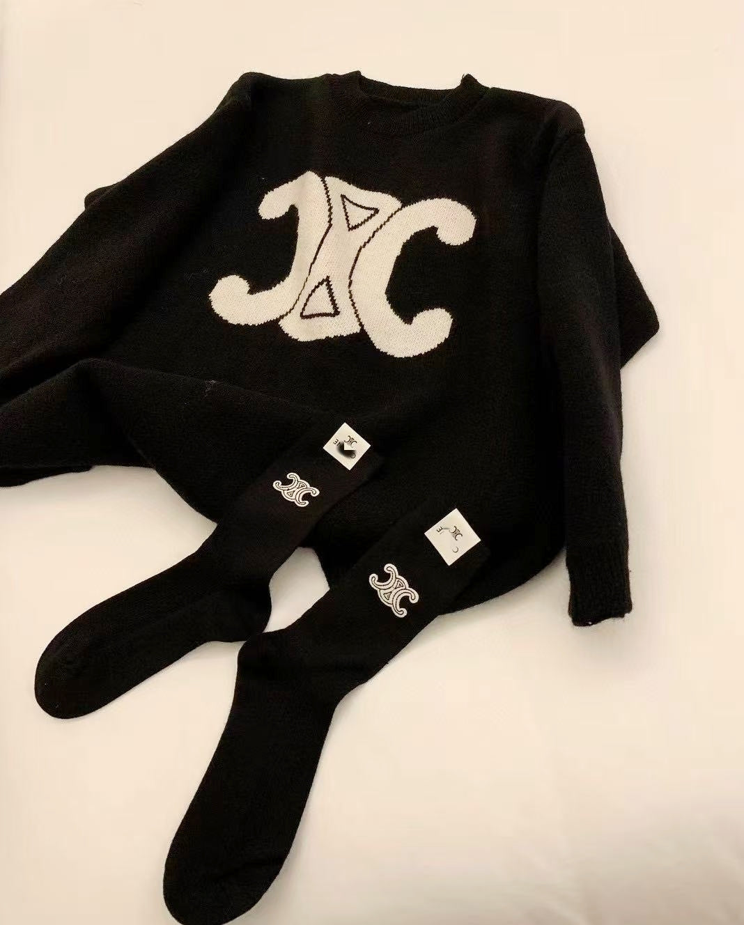Thick Logo Sweater + Matching Socks Set