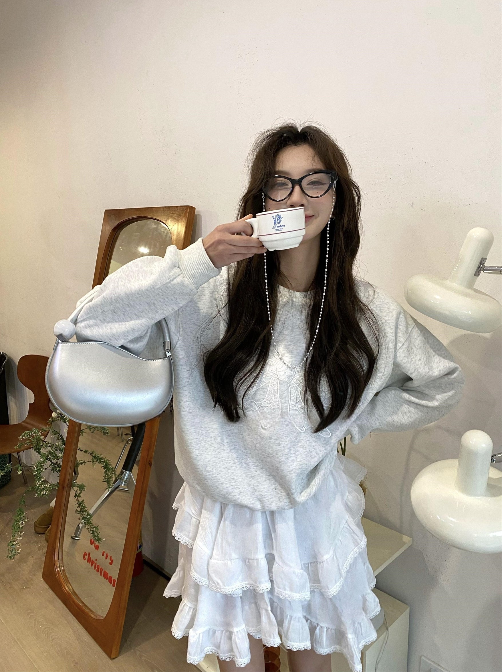 Korean-Style Relaxed Sweatshirt with Lace Bow Detail