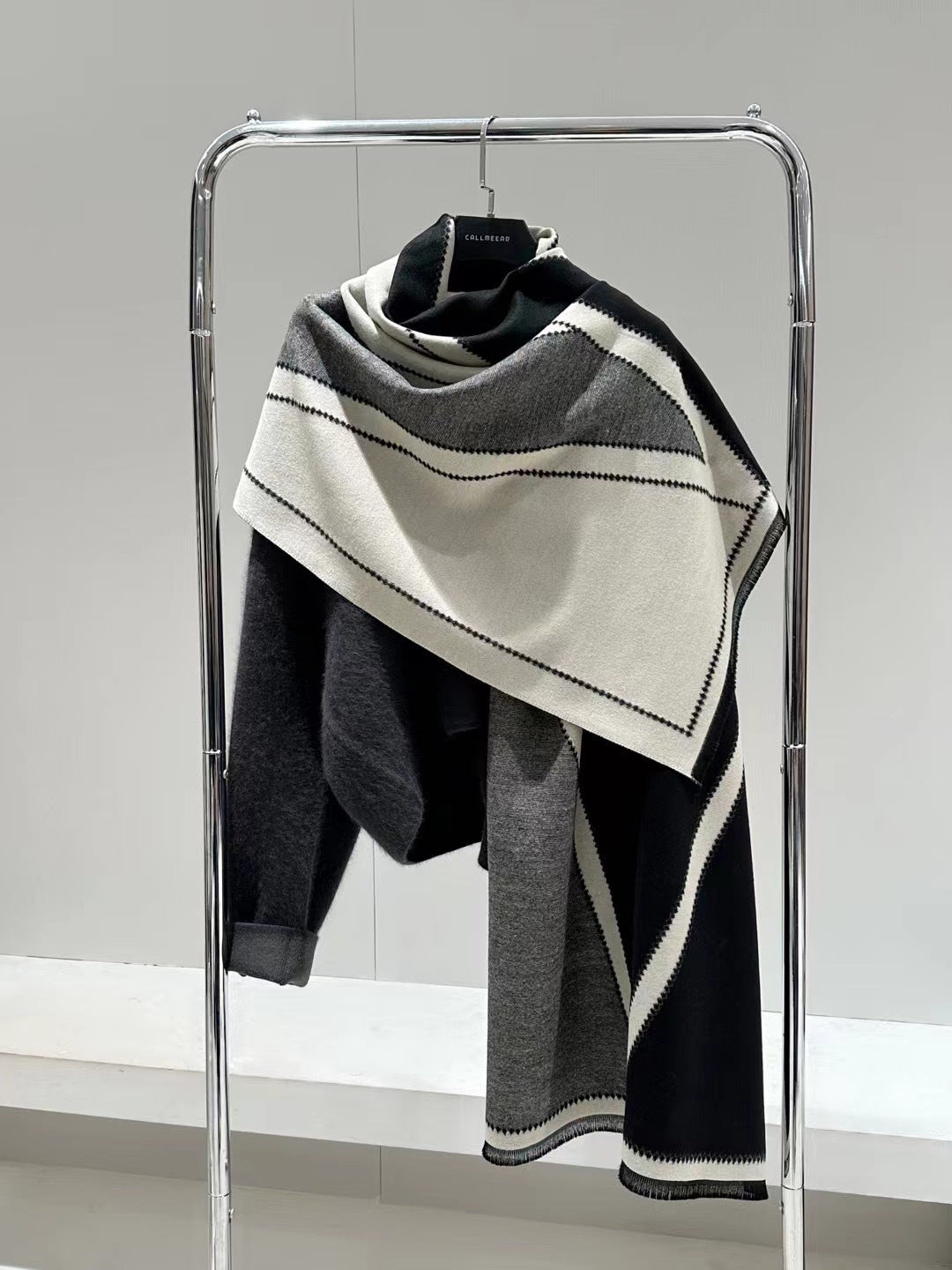 Double-sided Cashmere Geometric Pattern Oversized Scarf