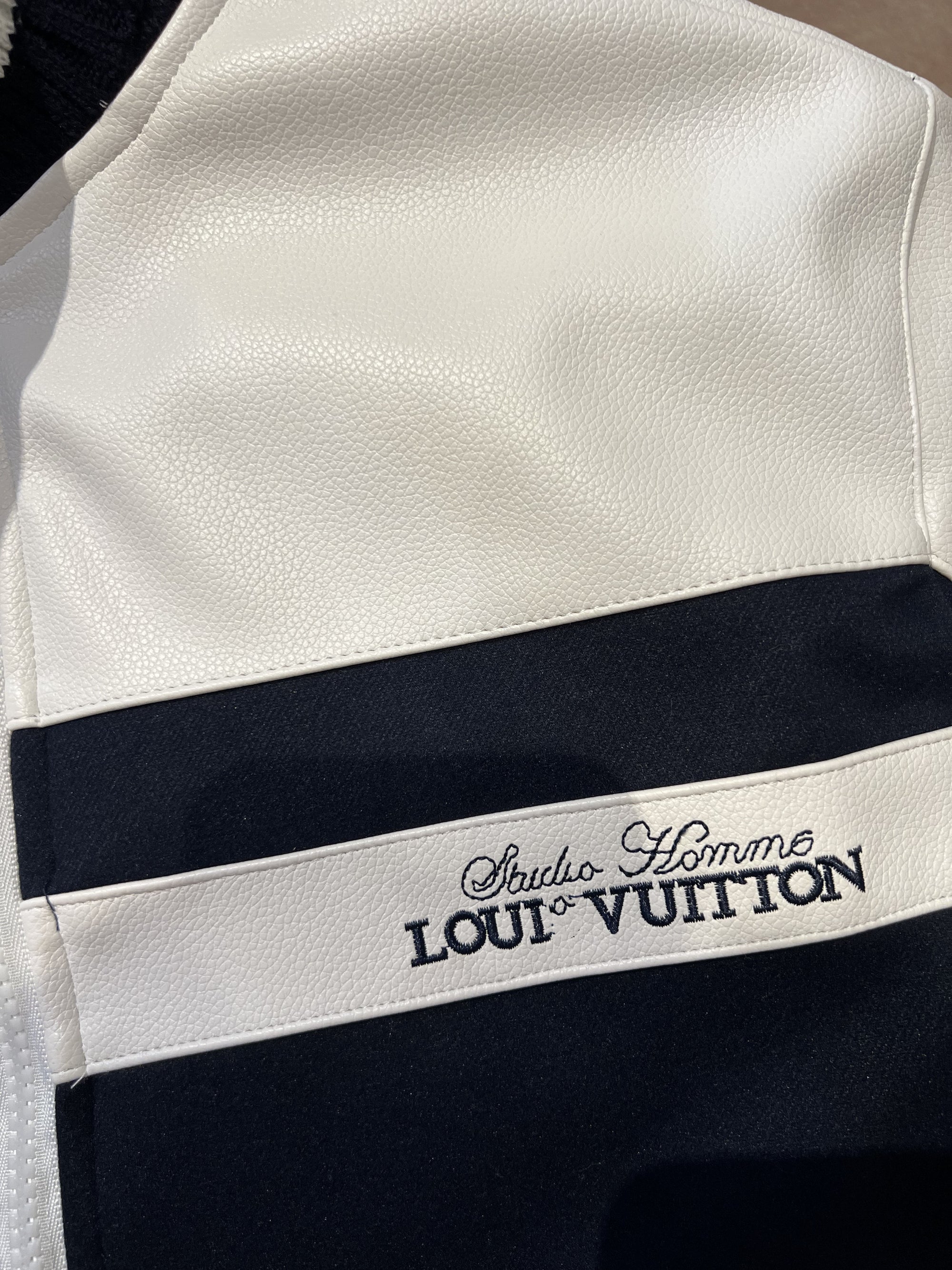 Lucury Embroidered Pu Leather Coat