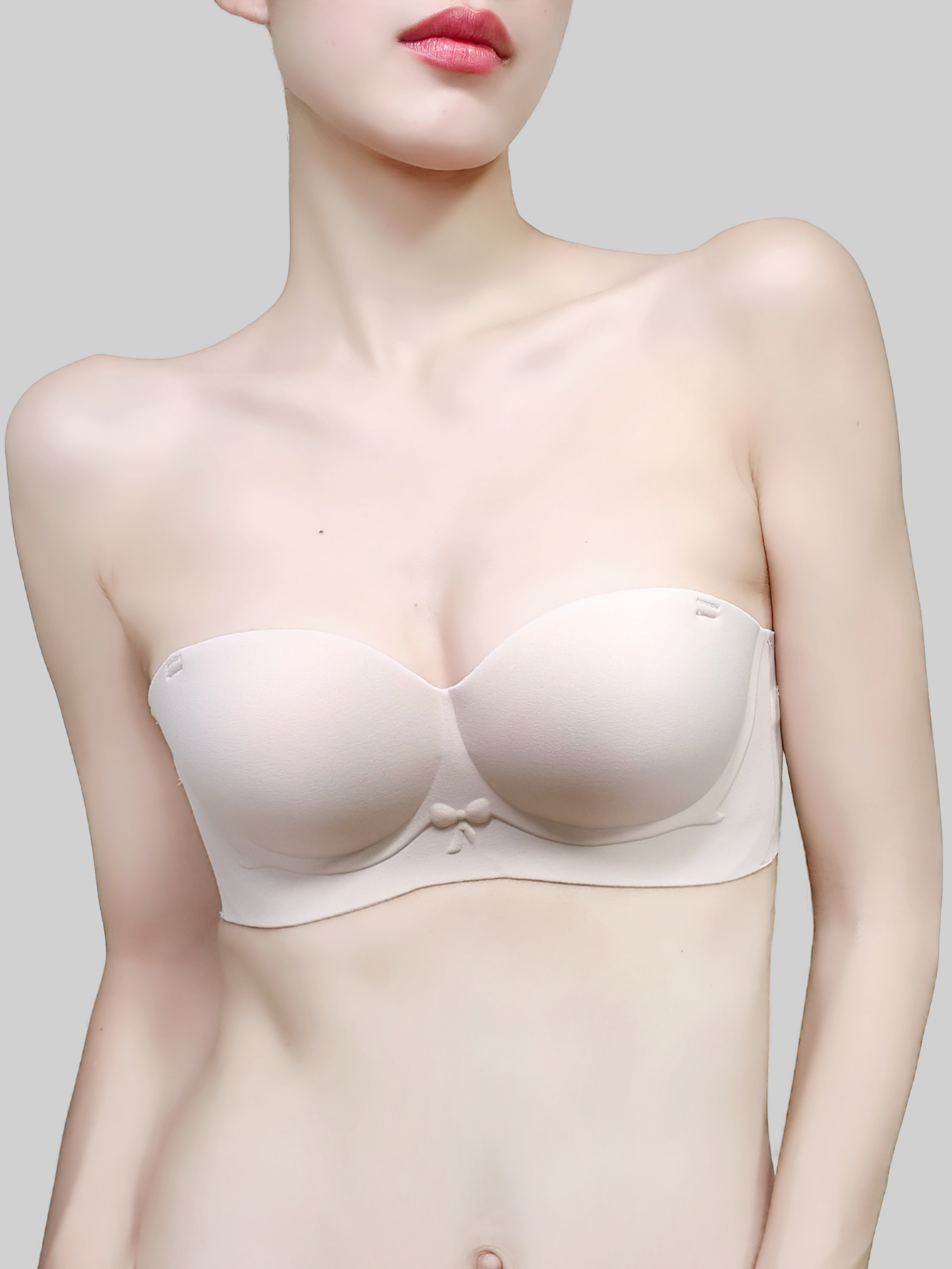 One Piece, Two Ways: Strapless Bralette for Small Busts and Busty Beauties