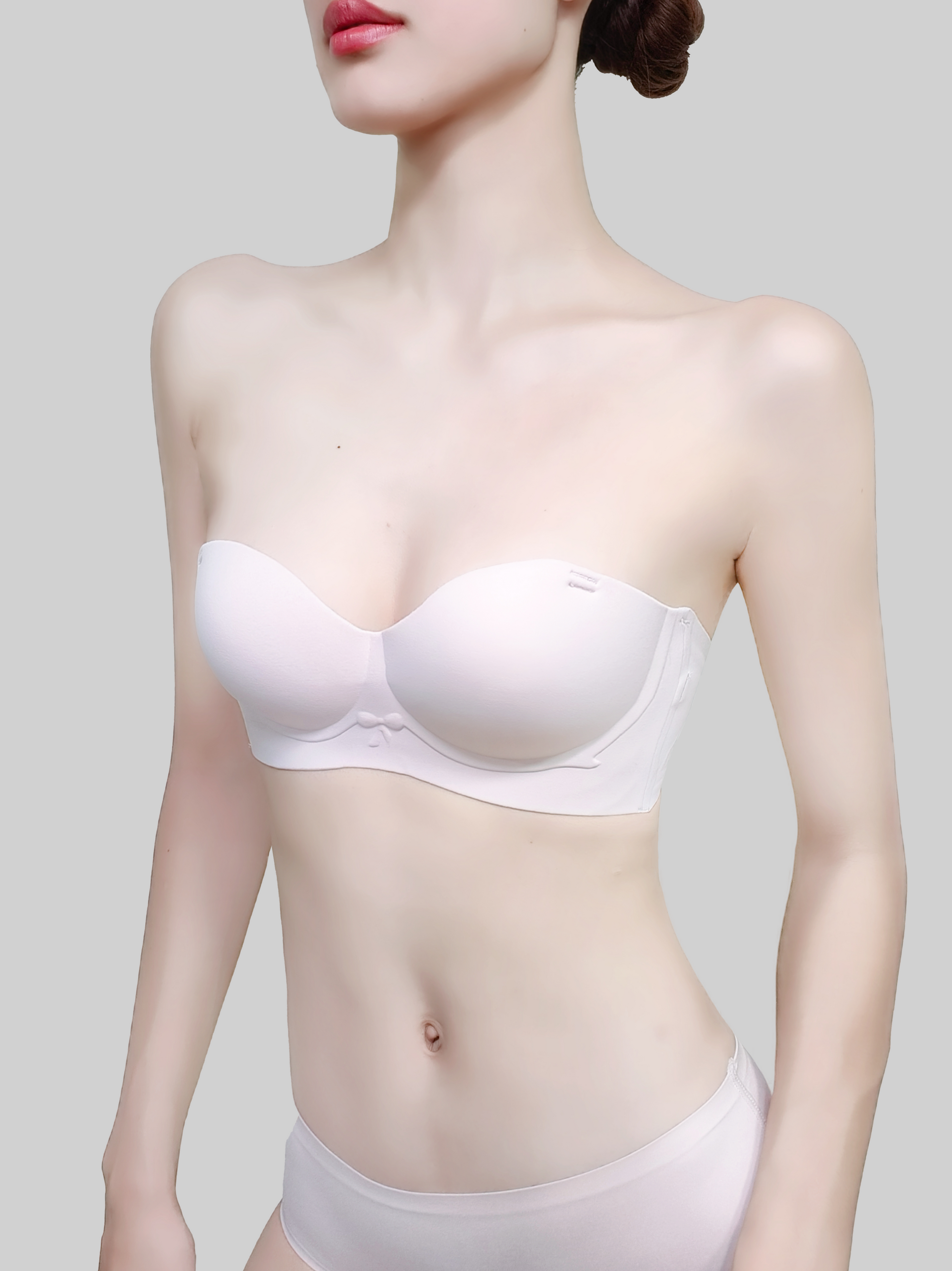 One Piece, Two Ways: Strapless Bralette for Small Busts and Busty Beauties
