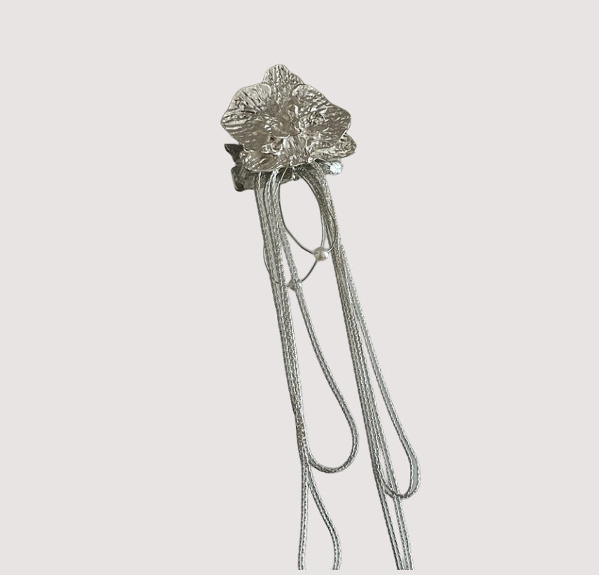 French-style Tassel White Camellia Earring (Single Side)