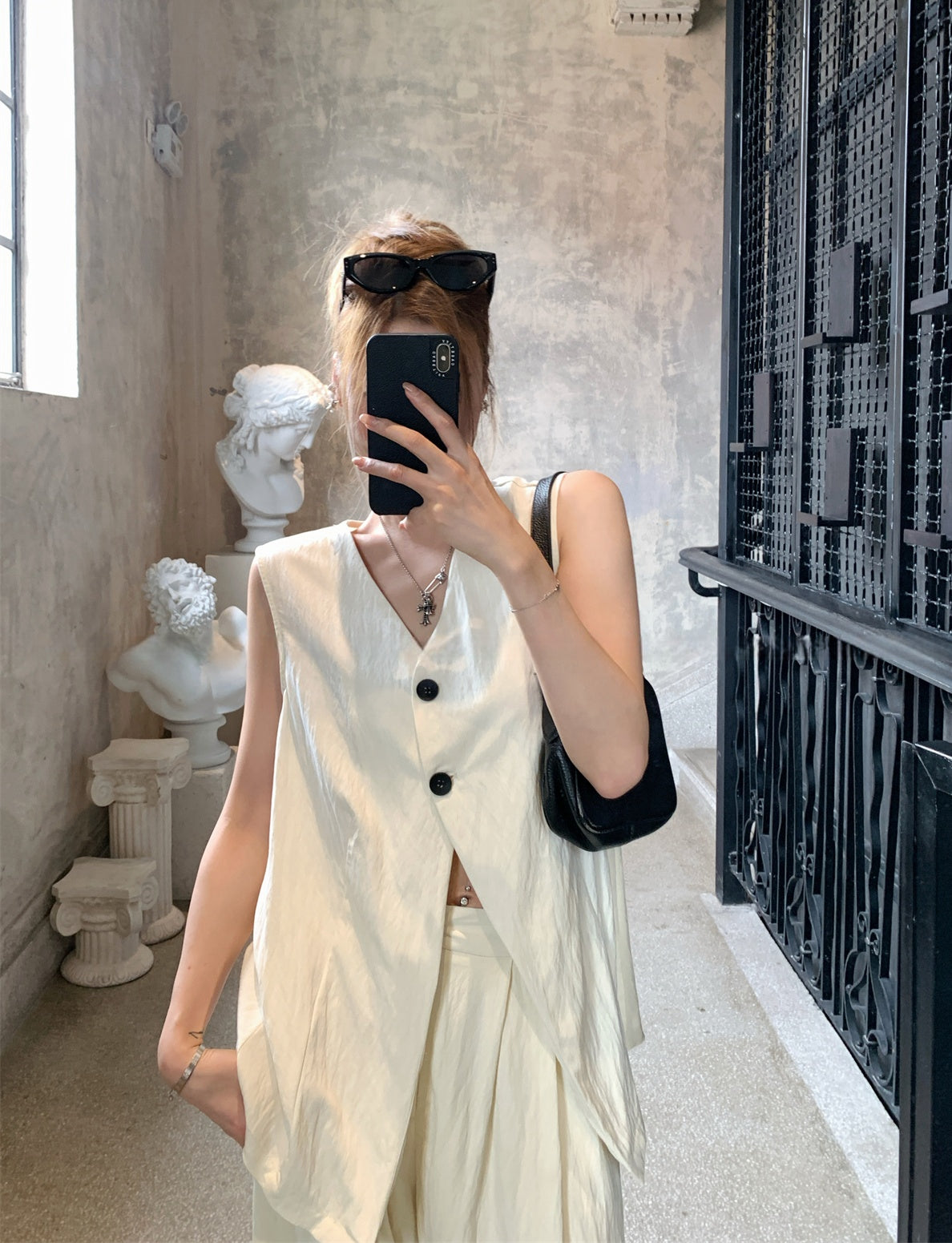 Minimalist Old Money Style Loose Vest