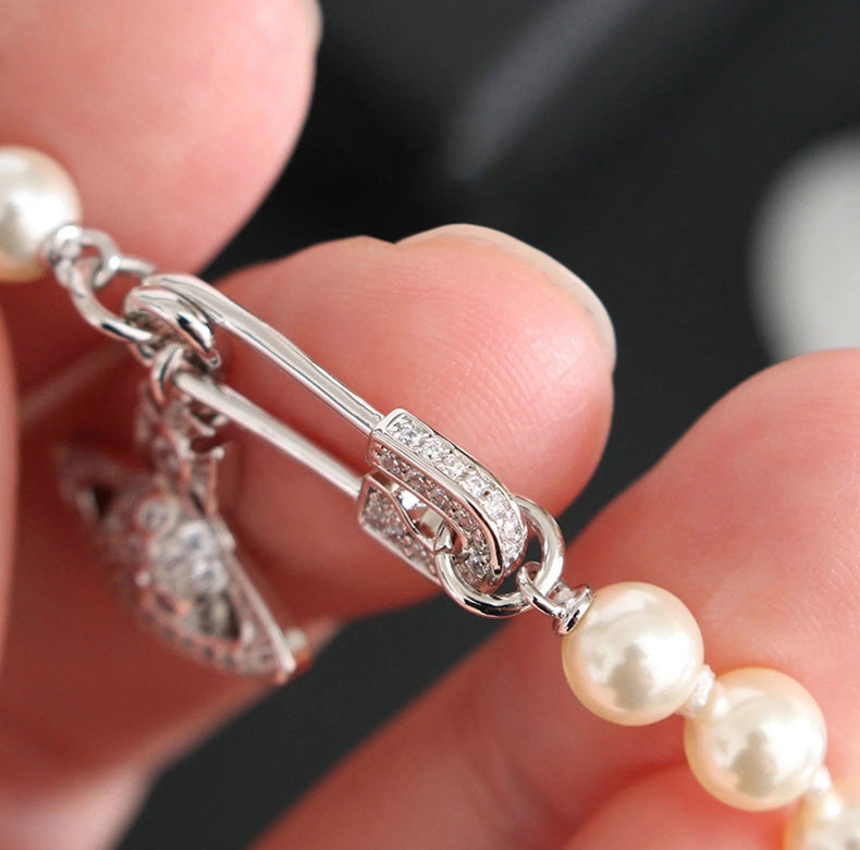 Vivienne Westwood-Inspired Saturn Brooch Rhinestone Necklace &amp;nbsp;