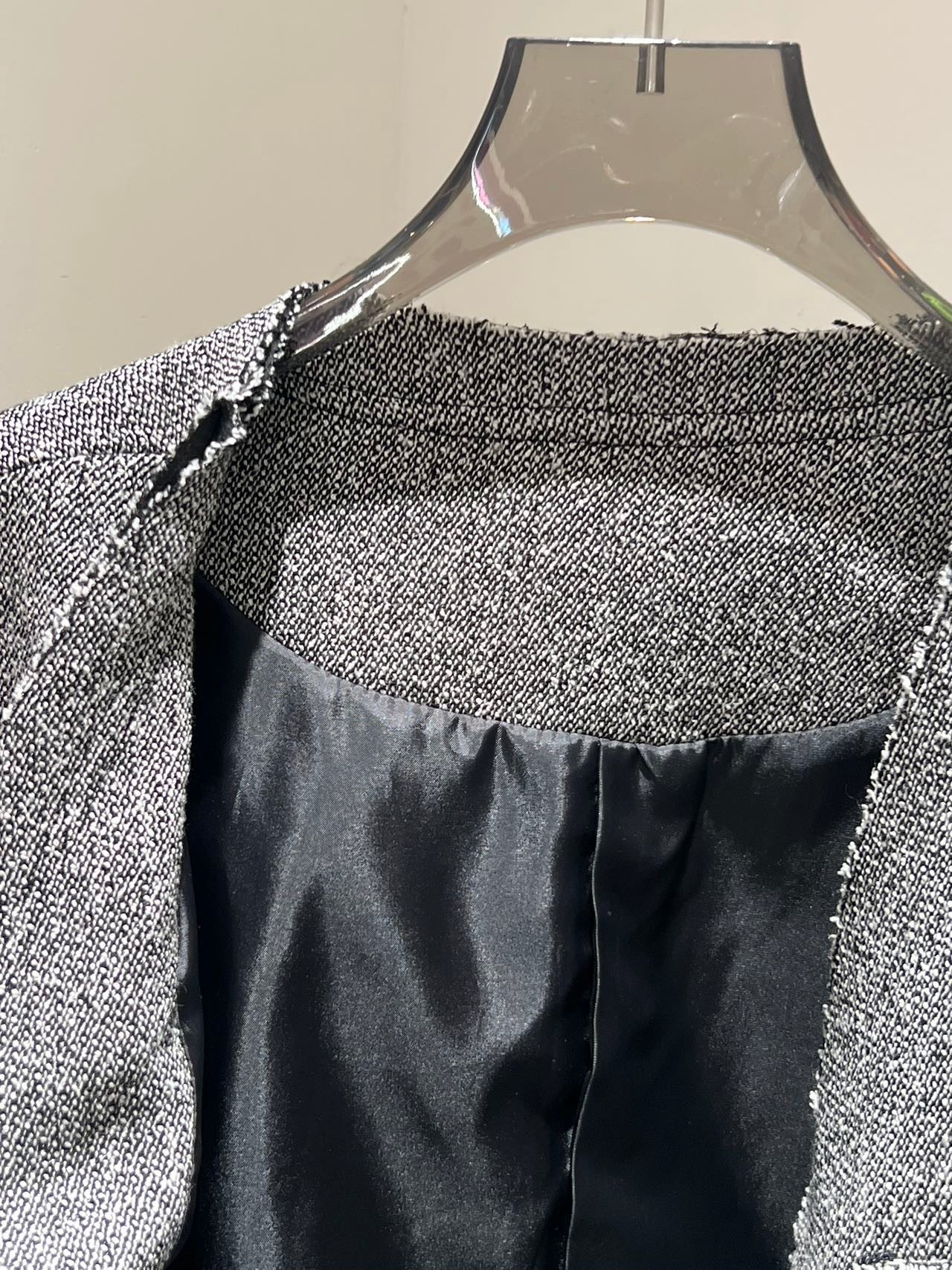 Elegant V-Neck Tweed Jacket with Raw Edges