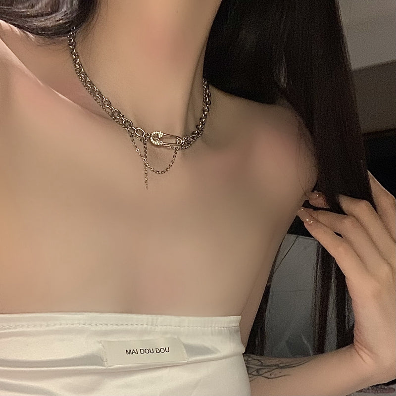 Luxury Double-layered Spicy Girl Collarbone necklace