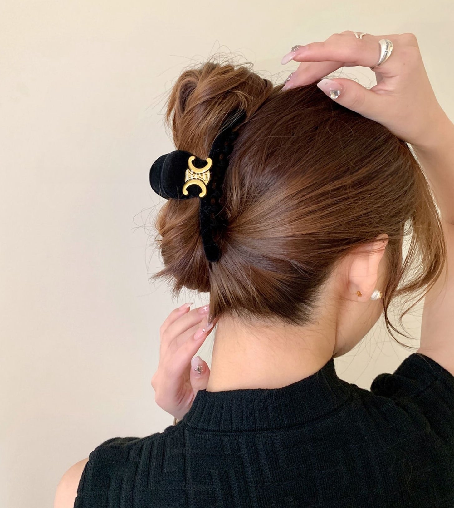 Velvet Vintage Hair Clip