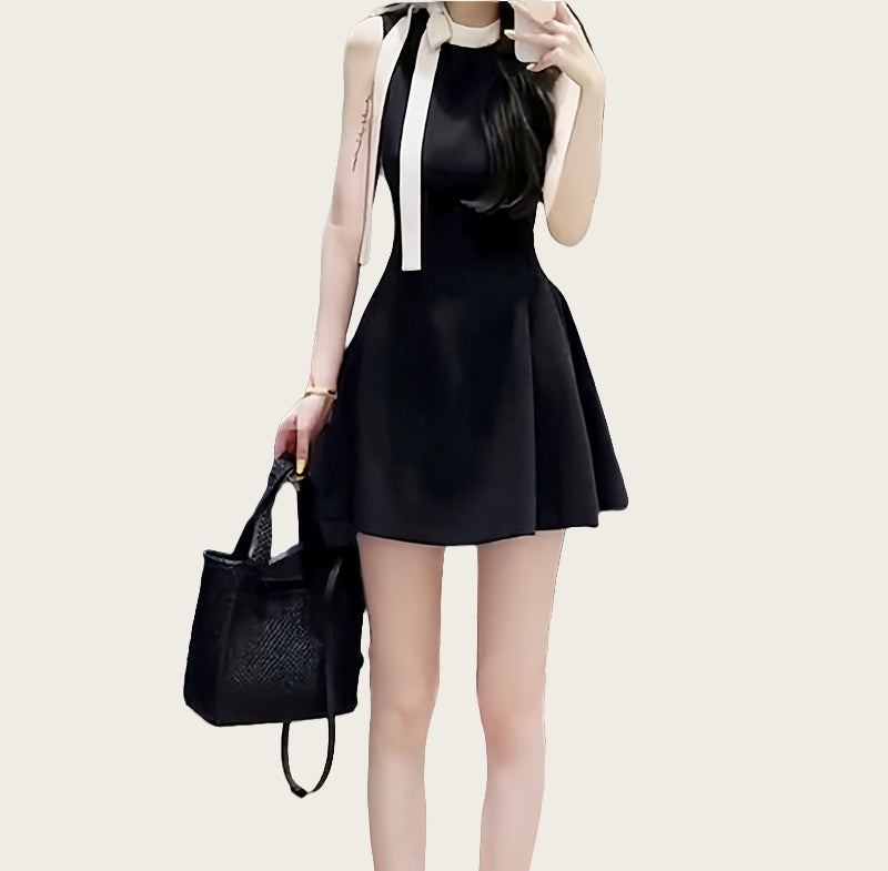 Vintage Hepburn-Style Slim Dress with Oversized Bow