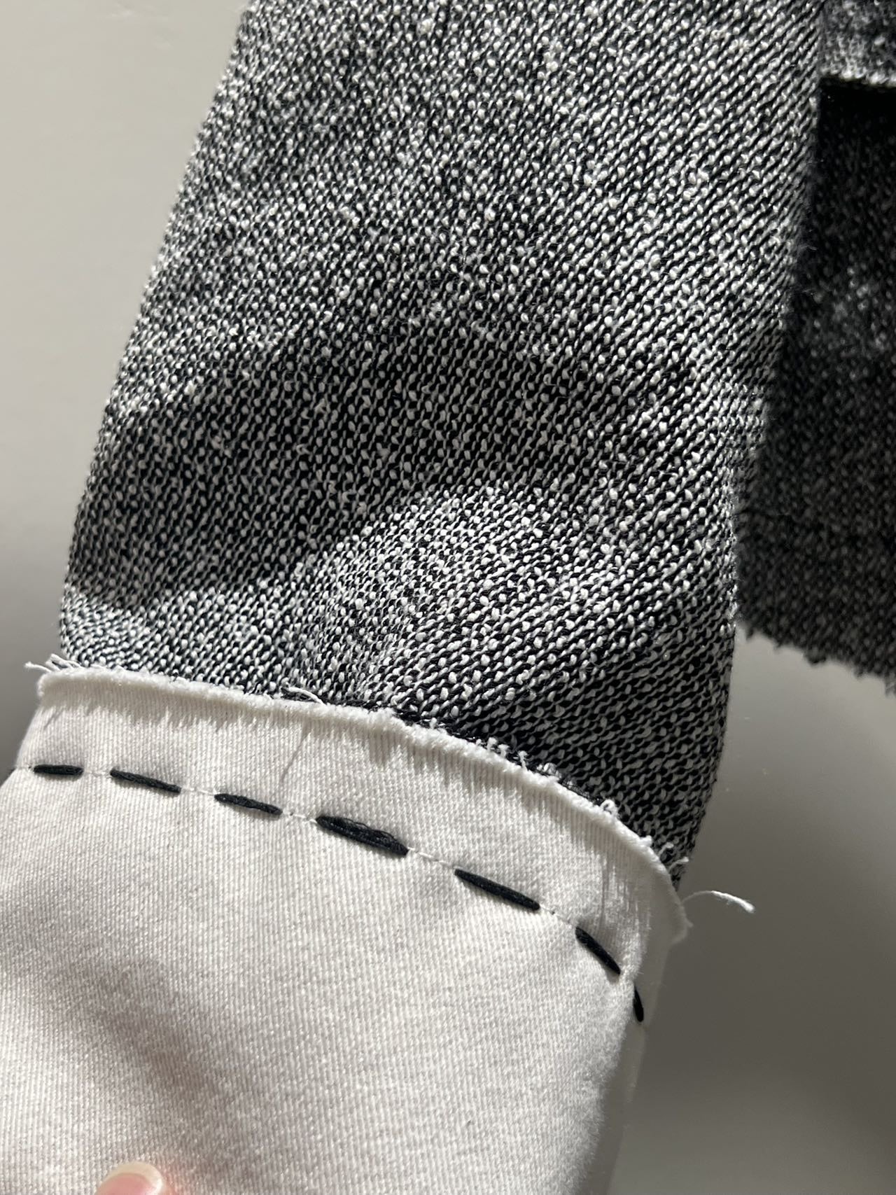 Elegant V-Neck Tweed Jacket with Raw Edges