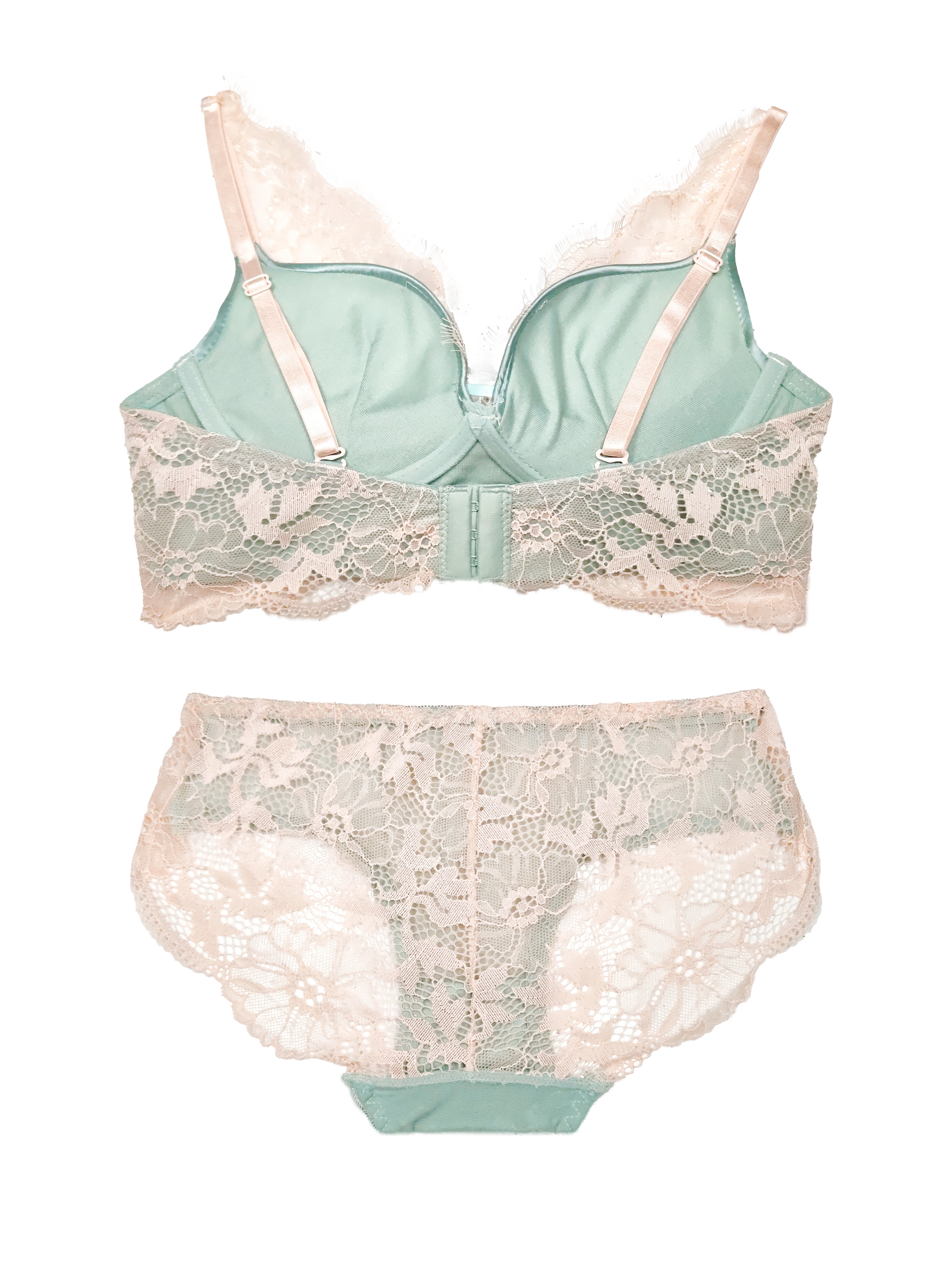 Luxurious and Elegant Lace Deep V Wire-Free Bra