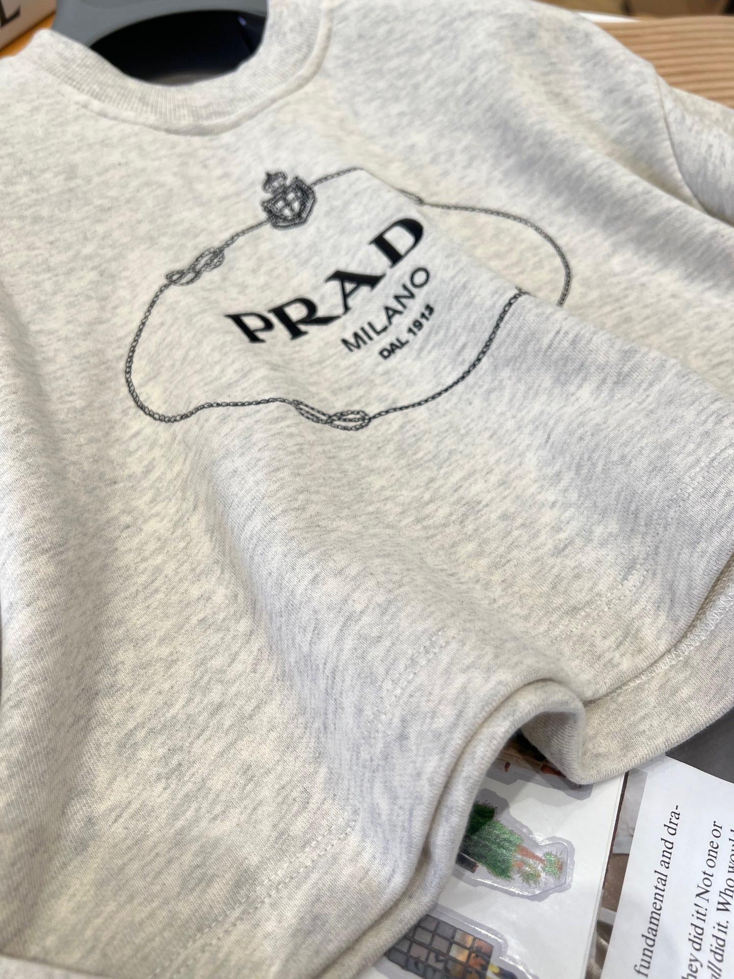 Short Hoodie