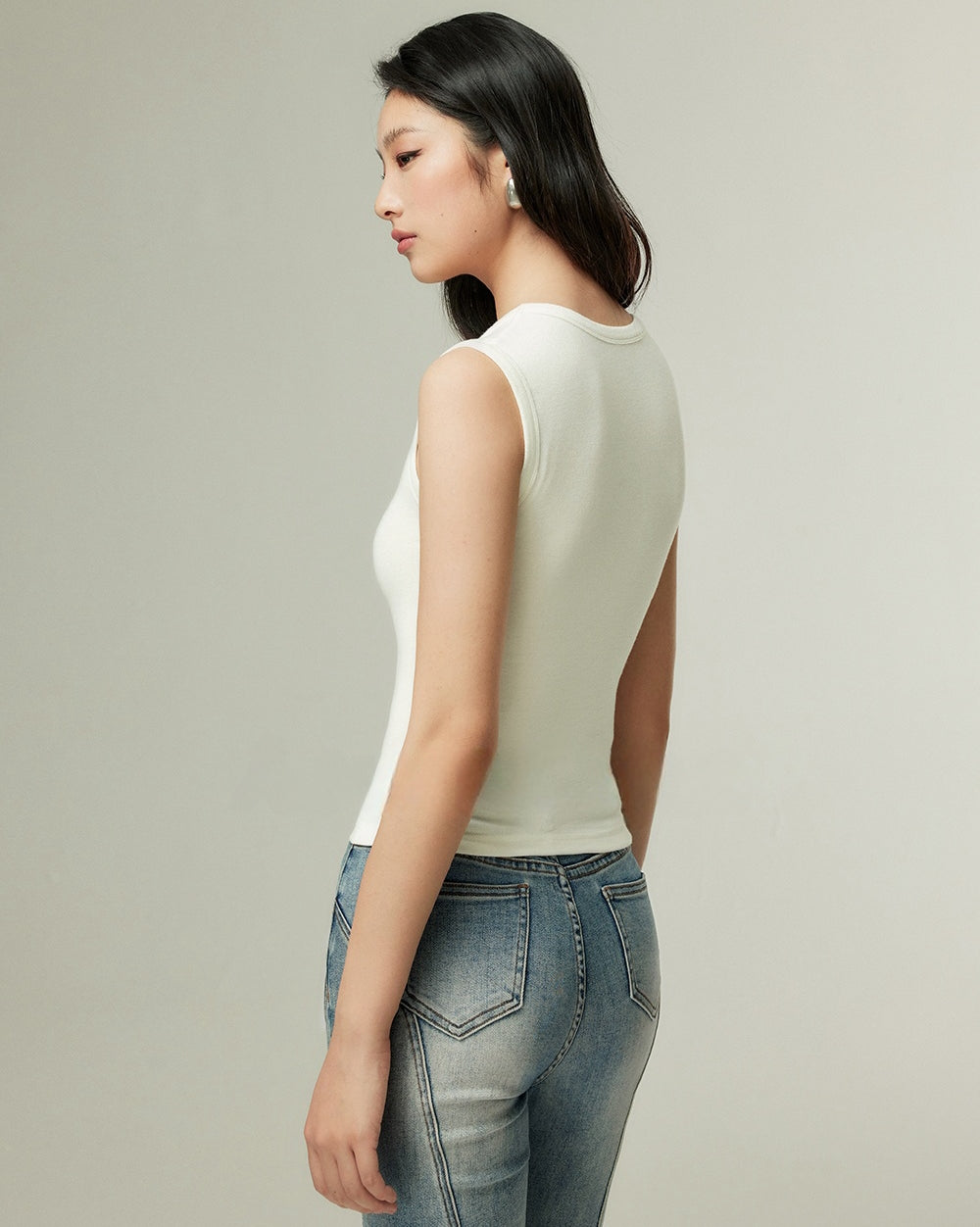 Slim-Fit American-Style U-Neck Tank Top