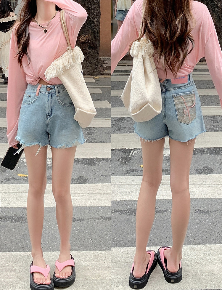 Retro Pink Woven Patch Wide-Legged Denim Shorts