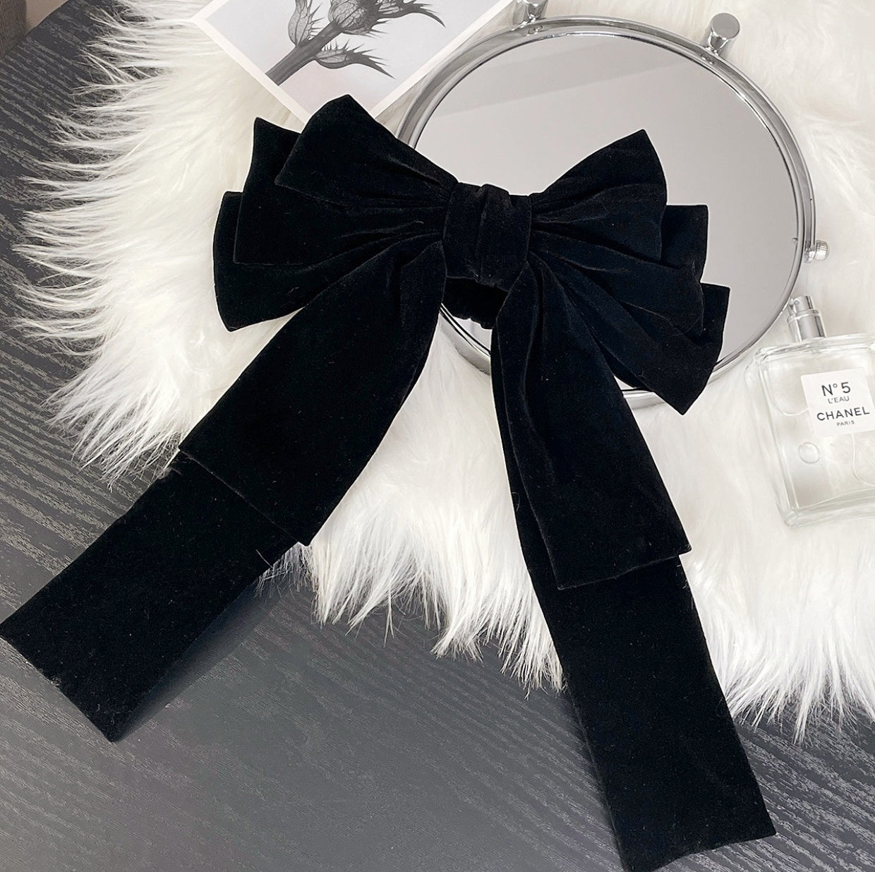 Oversized Velvet Bow Hair Clip