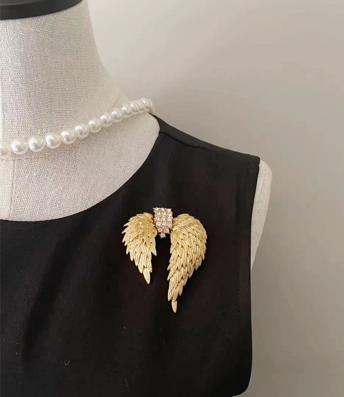 Vintage Retro Wing Brooch Pin