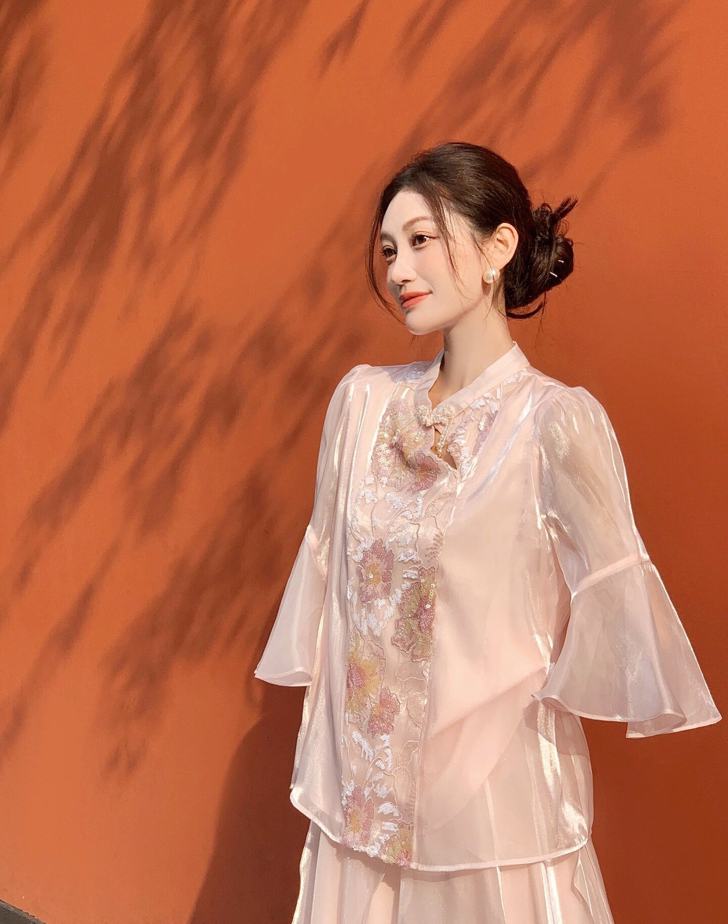 New Chinese-Style Elegant Embroidered Pearl Shine Set