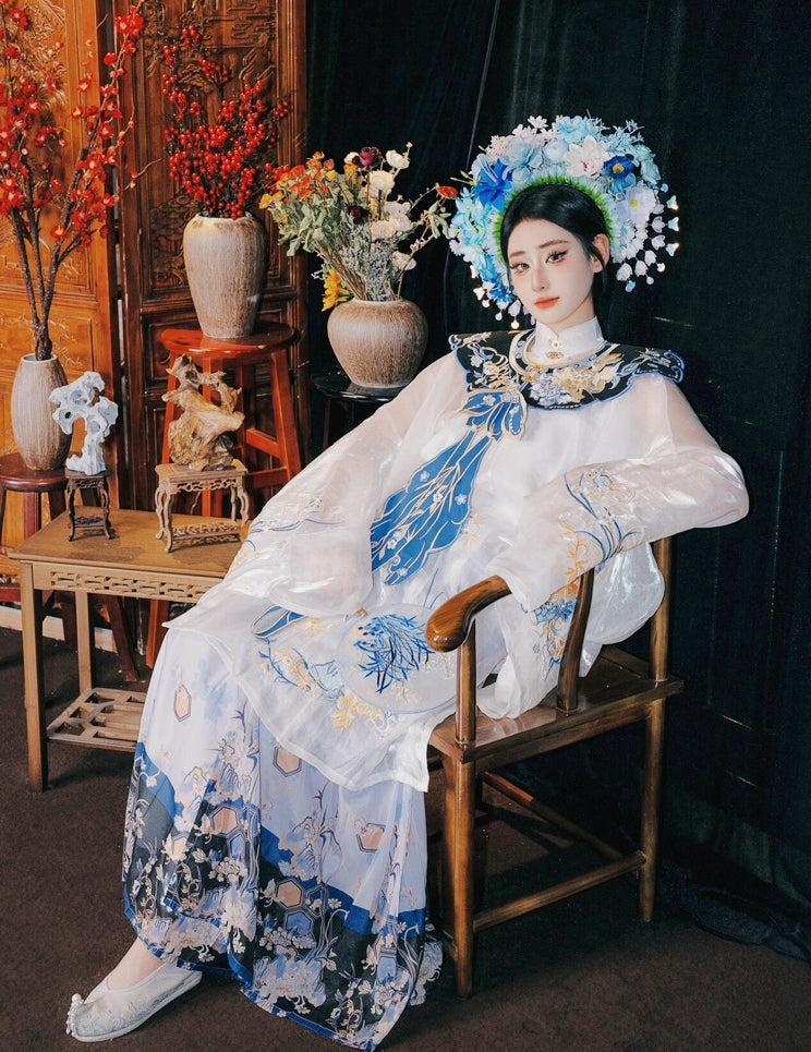 The Most Beautiful and Exquisitely Crafted Hanfu on the Internet