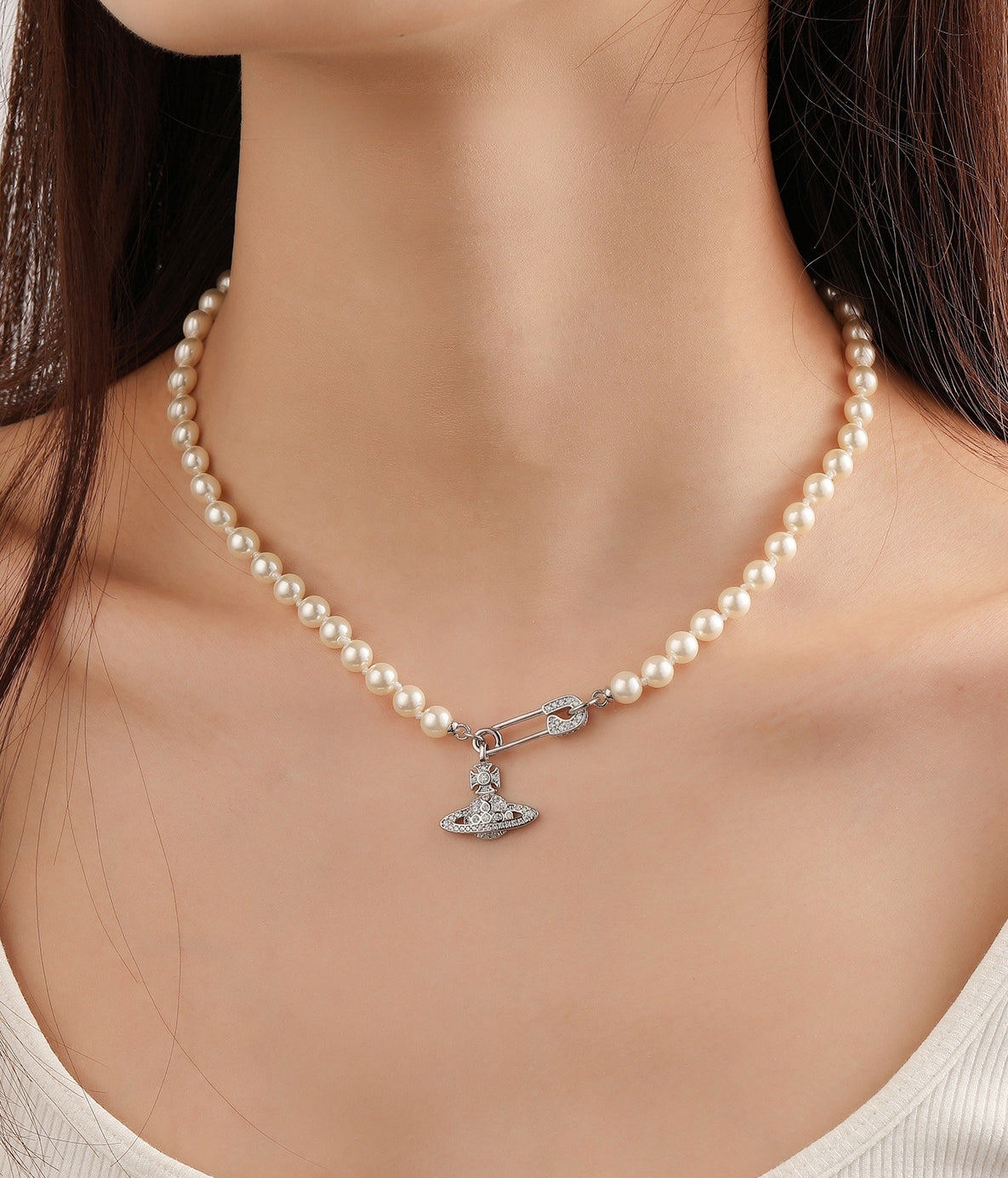 Vivienne Westwood-Inspired Saturn Brooch Rhinestone Necklace &amp;nbsp;
