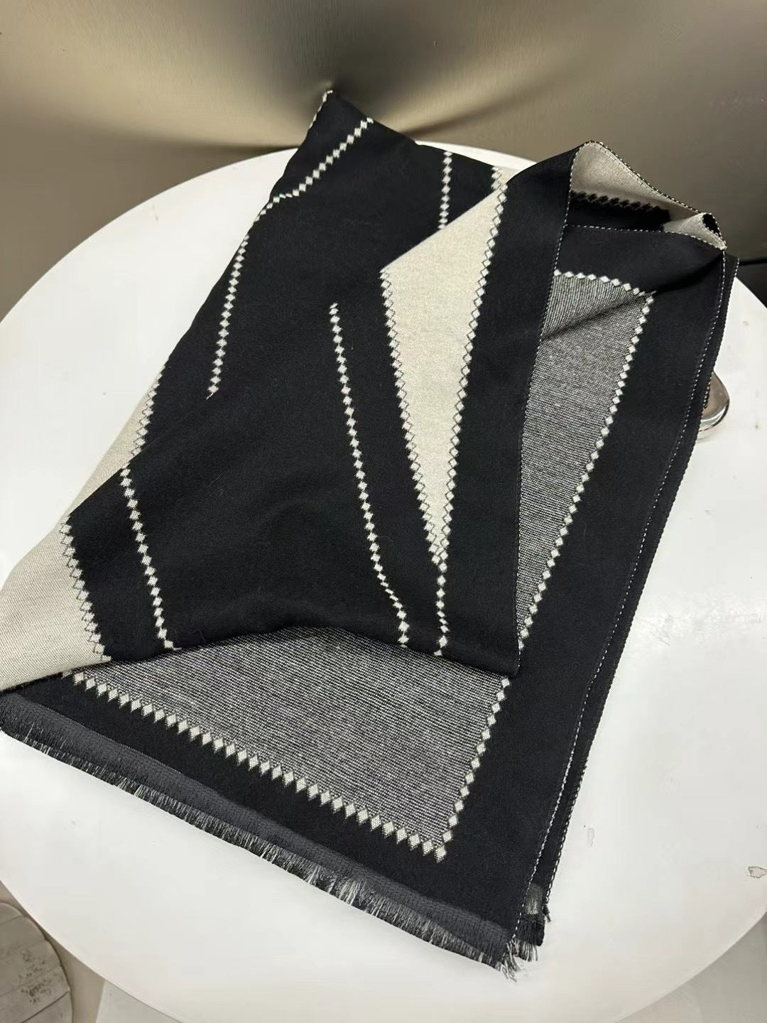 Double-sided Cashmere Geometric Pattern Oversized Scarf