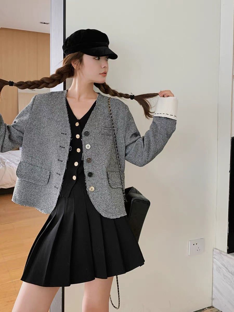 Elegant V-Neck Tweed Jacket with Raw Edges