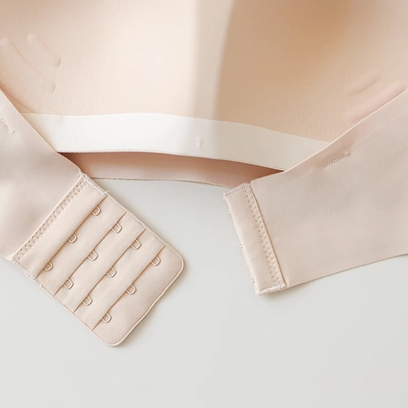 The New Style Seamless Bandeau Bra (No Panties) that Stays in Place No Matter How You Move